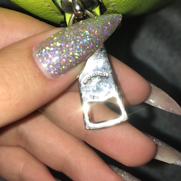 Authentic neon coach duffel bag - Picture 10 of 12